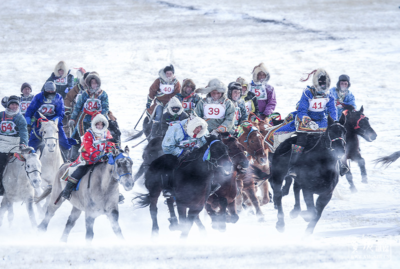 1--《激情雪原》王伟时摄